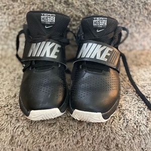 Boys Nike Basketball Shoes